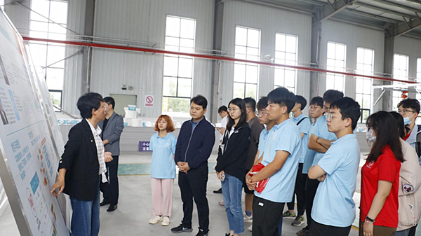 加強產(chǎn)鎮(zhèn)融合 促推鄉(xiāng)村振興 西安科技大學(xué)暑期三下鄉(xiāng)實踐聚焦生物化工產(chǎn)品技術(shù)研發(fā)